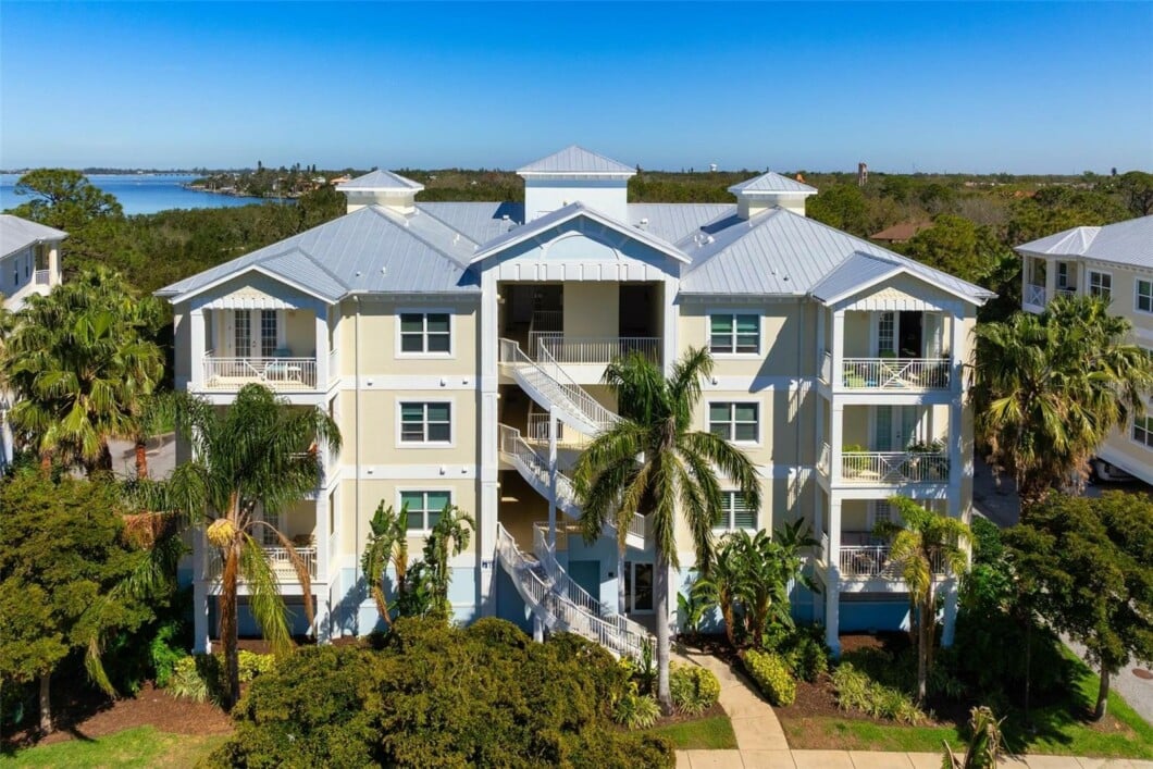 A4644341 7730 34th Avenue W 103