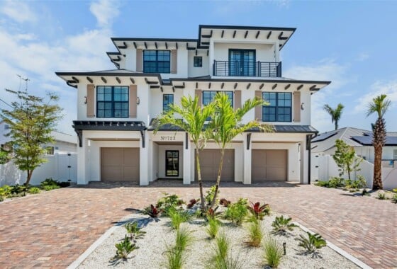 A4649964 723 S Blvd Of The Presidents