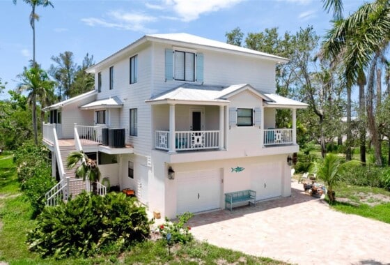 A4657562 9403 9th Avenue NW