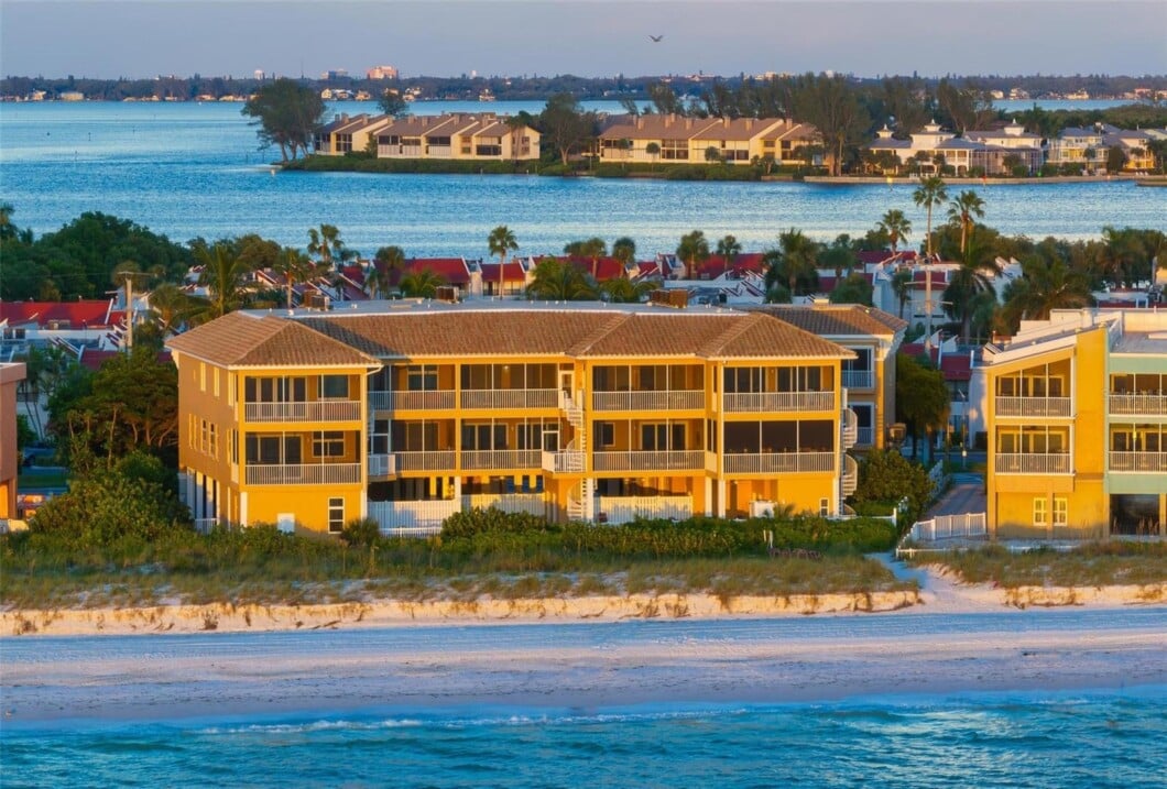 A4623438 1900 Gulf Drive N 1