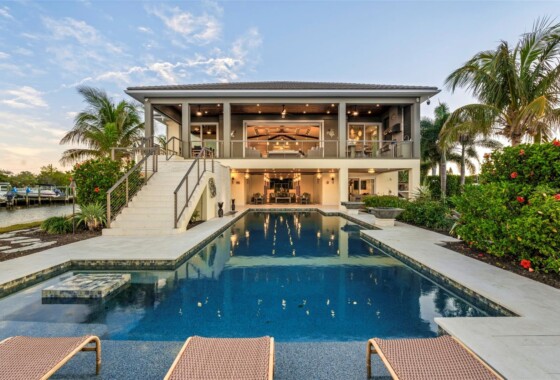 A4668575 242 Oak Avenue