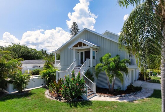 A4618241 301 Iris Street