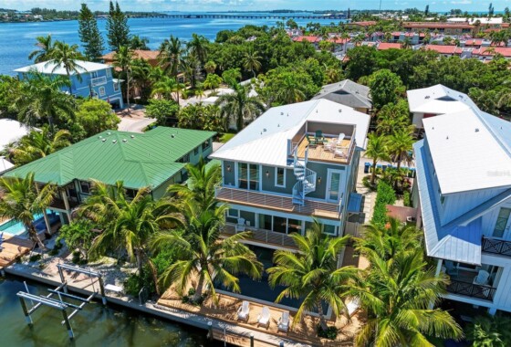 A4673163 403 20th Place N