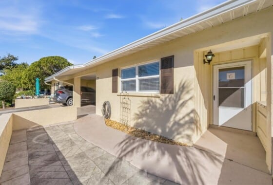 A4678652 390 301 Boulevard W 27C