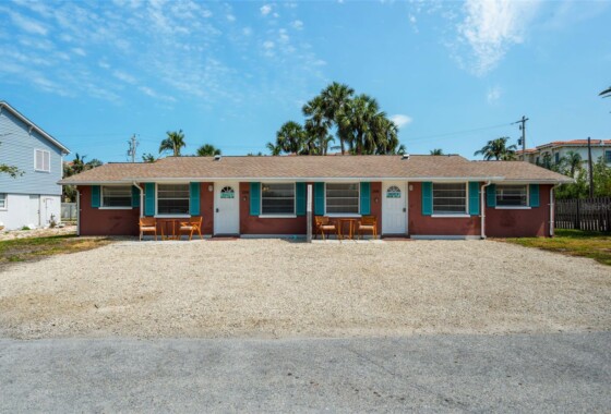 A4651677 208 Peacock Lane