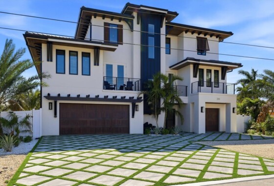 A4684329 319 Tarpon Street