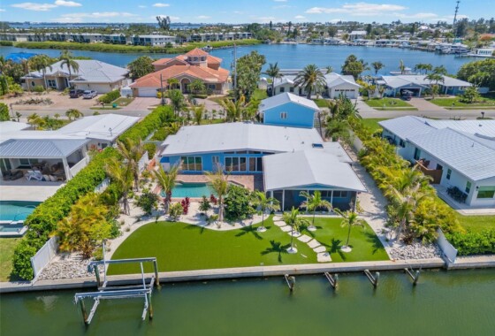 A4692749 528 Key Royale Drive