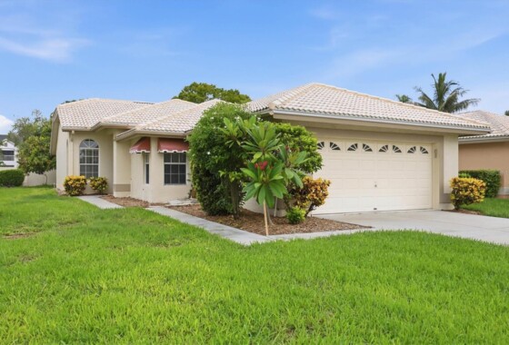 A4688389 4738 Dundee Drive