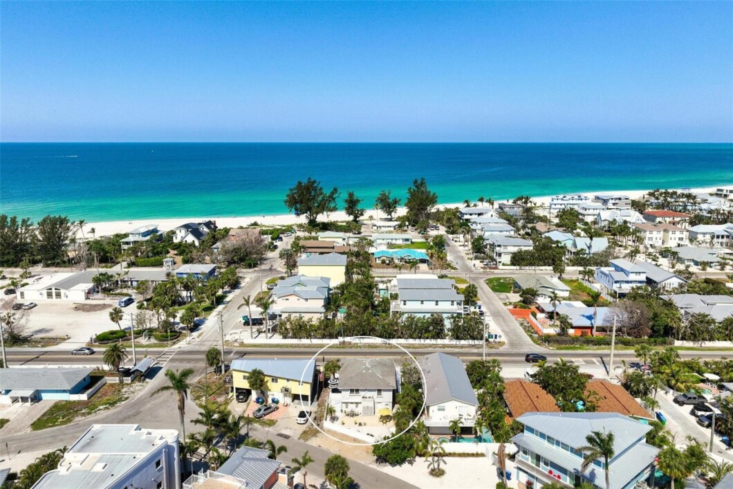 A4650638 4503 Gulf Drive A&B